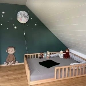 Montessori podlahová posteľ so zábranami